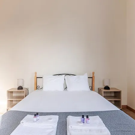 Alfama The And The River * Lizbona